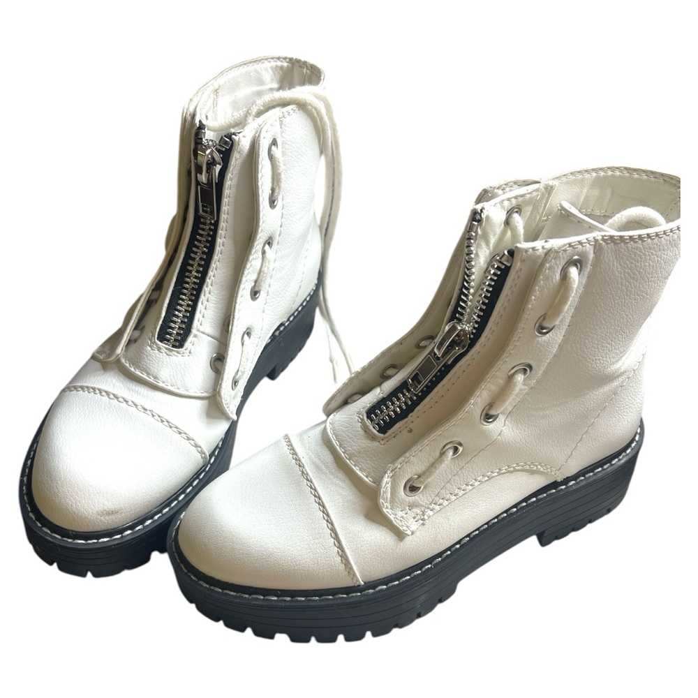 White and black platform boots #punkfashion size 6
